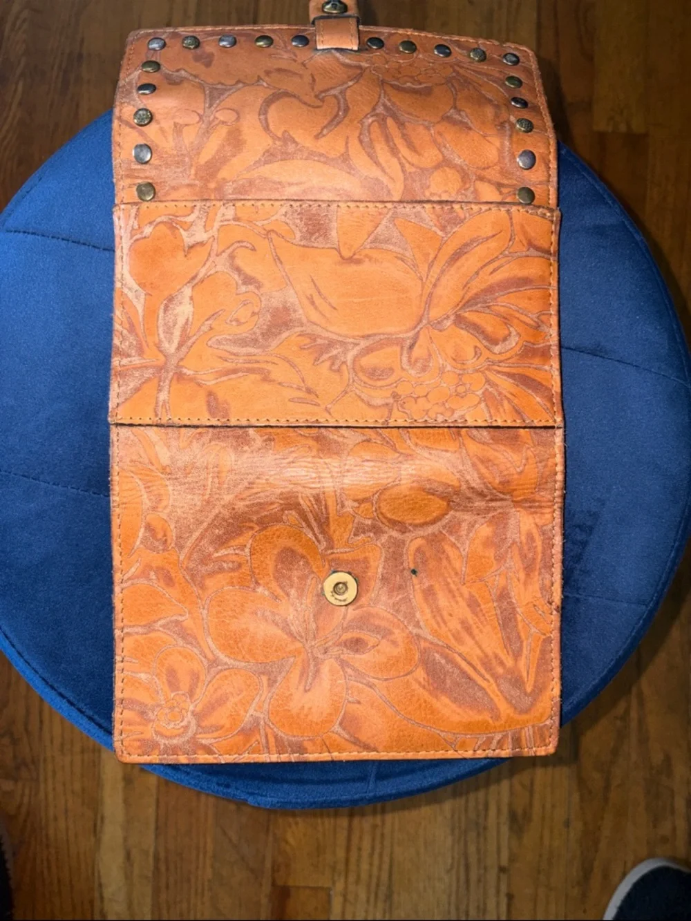 Patricia Nash Tan Floral Tooled Leather Studded Wallet - Picture 5 of 9